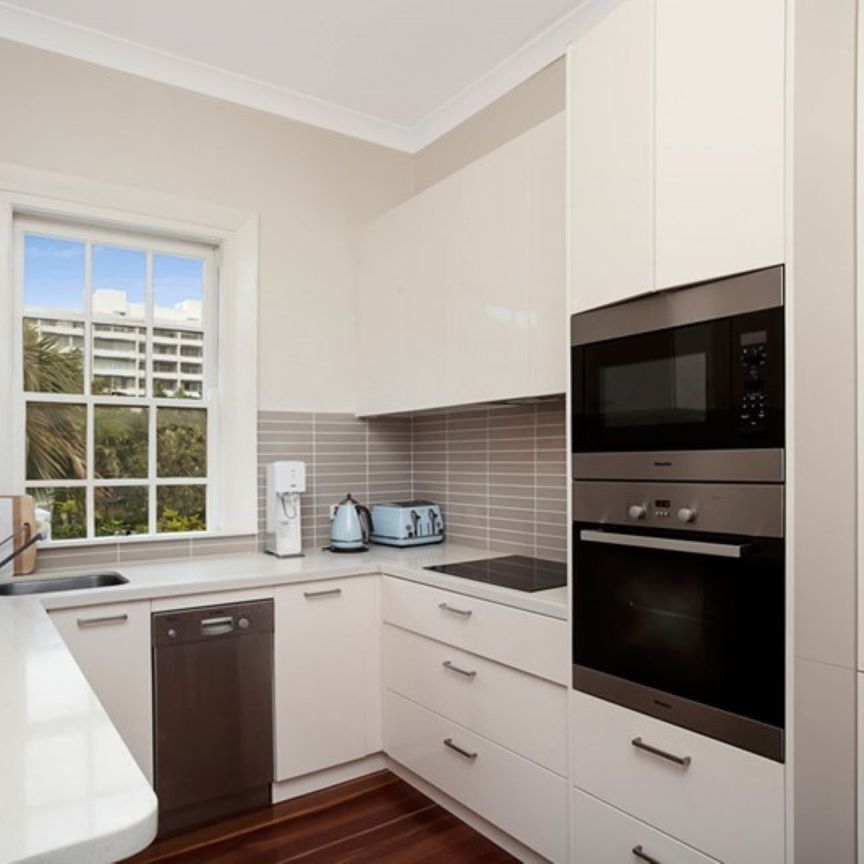 Superb apartment within walking distance to the beach - Photo 1