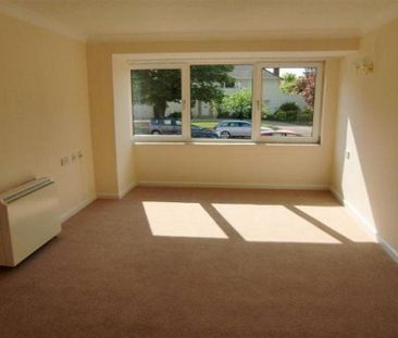 1 bedroom retirement property to rent - Photo 2