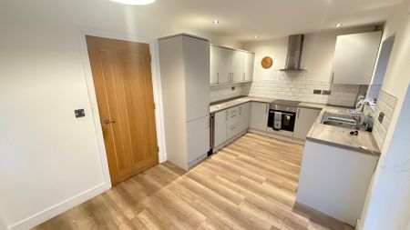 Leatham Avenue, Rotherham - Photo 5