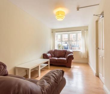 Bensham Road, Gateshead, NE8 - Photo 1