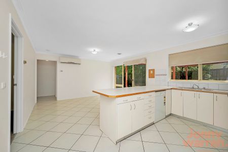 45 May Maxwell Crescent, Gilmore ACT 2905 - House For Rent | Domain - Photo 4