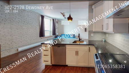 1 Bedroom + den/office in Warehouse District - Photo 2