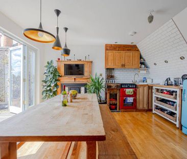 3 bedroom maisonette to rent - Photo 1