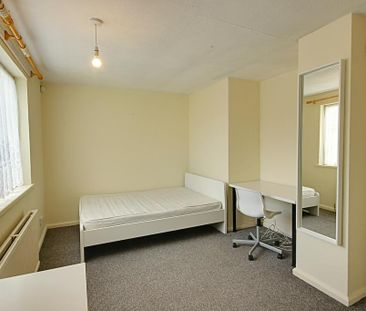 4 bedroom townhouse to rent - Photo 4