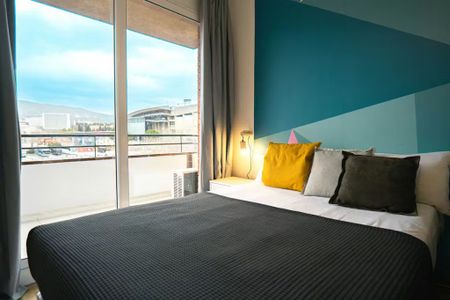 Travessera de les Corts, Barcelona, Catalonia 08028 - Photo 2