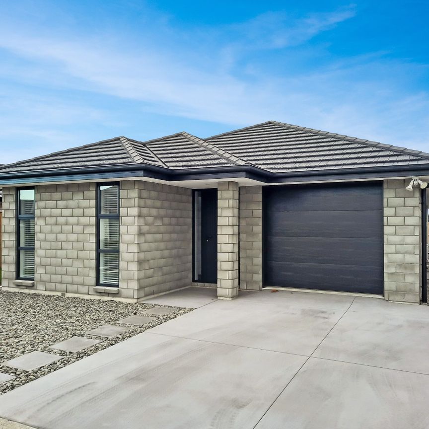 4 Piwakawaka Lane, Pegasus - Photo 1