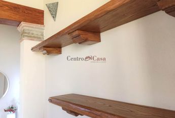 Appartamento di pregio in villa bifamiliare con ingresso indipendente, arredato