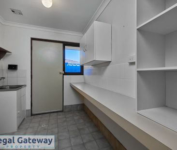 4 Rawlins Street, ROCKINGHAM WA 6168 - Photo 2
