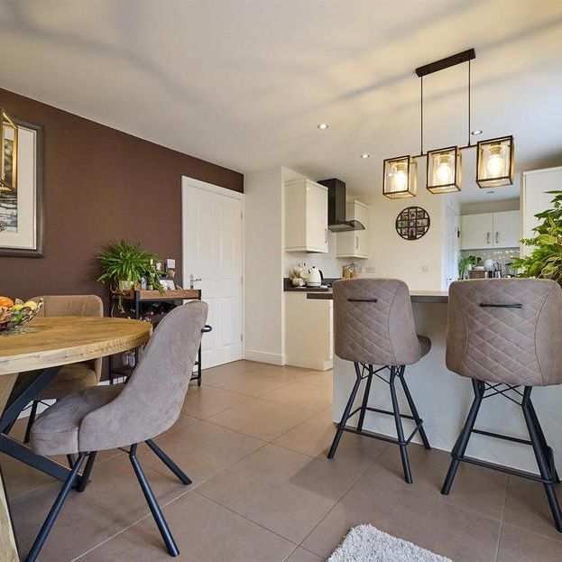 4 bedroom detached house to rent - Photo 1