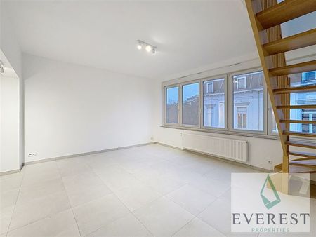 Bascule! Superbe DUPLEX 2 chambres avec terasse - Photo 3