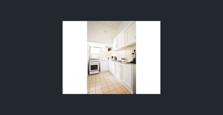 Modern Richmond Apartment Offering Style and City Convenience - Photo 4