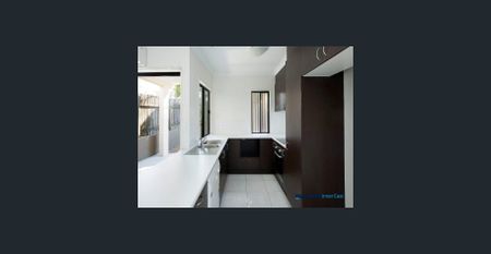 Contemporary; Sophisticated and Private! - Photo 2