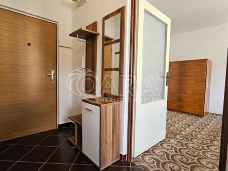 Pronájem bytu 1+1 34 m2 - Fotografie 2