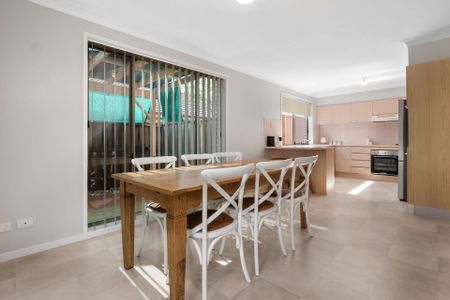 Ideal Family Home - Photo 4