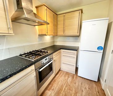 2 bedroom terraced house to rent - Photo 6