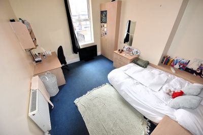 6 bedroom House in Brudenell Road, Leeds - Photo 3