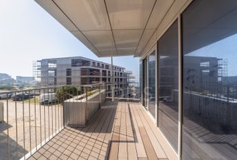 Apartamento T3 com varanda, novo, com vista mar, em Vila Nova de Gaia