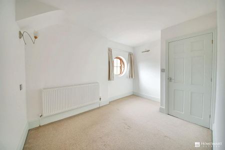 2 bedroom end of terrace house to rent - Photo 3