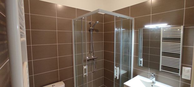 Location Maison 3 pièces 43m² ARGENTON SUR CREUSE 36200 - Photo 1