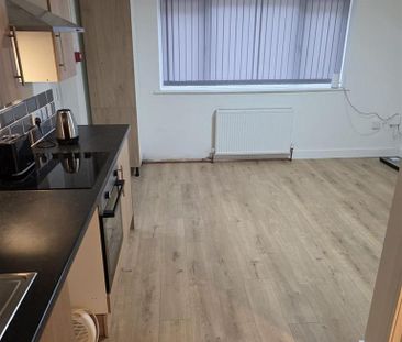 1 bedroom property to rent - Photo 2