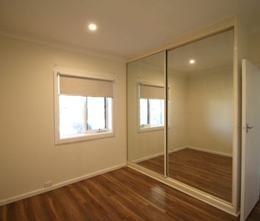 Very quaint two bedroom cottage - Photo 5