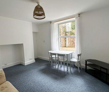 2 bedroom ground floor flat to rent - Photo 1