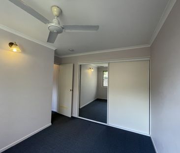 Three bedroom unit close to town and beach and no water to pay - Photo 5