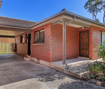 Two bedroom unit with ducted air conditioning - Photo 6