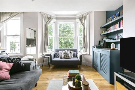 Holmewood Gardens, London, SW2 3RS - Photo 2