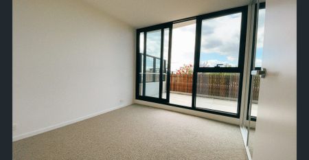 Oros Oakleigh Three Bedroom Apartment for rent - Photo 2