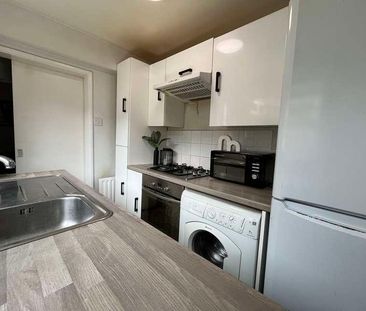 Spare Rooms // Bed & Bath // Available Now!!!, LN5 - Photo 6