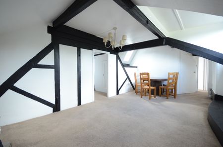 3 bedroom apartment to rent - Photo 2