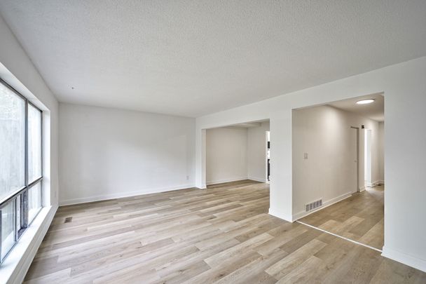 For Lease - 2012 Sheppard Avenue Unit# TH102, Toronto, Ontario - Photo 1