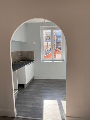 APPARTEMENT T3 A LOUER - Photo 2