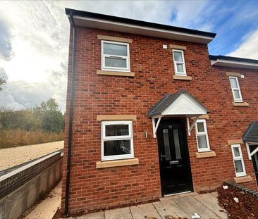 3 bedroom house to rent Greenwood Road, NG3 - Photo 1