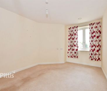 1 bedroom retirement property to rent - Photo 5