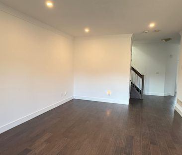 For Lease - 1330 Lawson Road, London North, Ontario - Photo 4