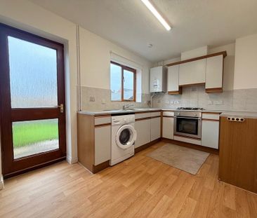 2 bedroom end of terrace house to rent - Photo 5