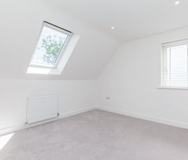 Olive Court Corn Street OX28 - Photo 2