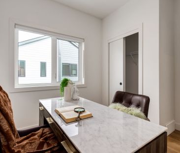 Pet-Friendly Modern 3 Bedroom Townhouse in Capitol Hill - Photo 6