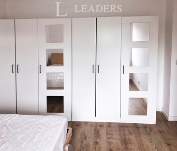 5 bedroom semi detached to rent East Dene, CV32 - Photo 1