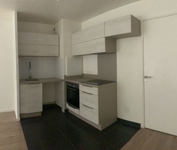 Location Appartement 3 pièces 65m² MONTREUIL 93100 - Photo 4