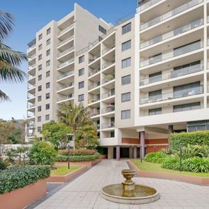 Hurstville - Photo 2