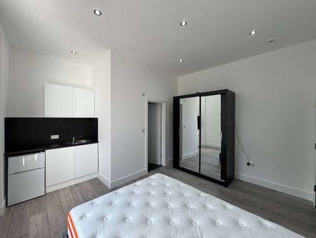 Modern studio rooms in L9, bills included - Photo 5