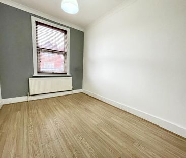 4 bedroom terraced house to rent - Photo 1