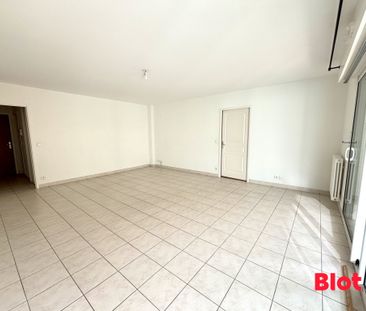 Location Appartement 4 pièces 98m² RENNES 35000 - Photo 3