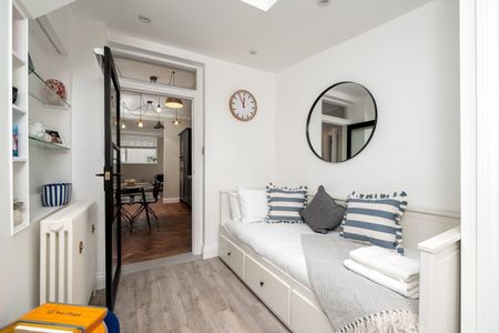 3 Bed Flat, Cambridge Street, SW1V - Photo 5