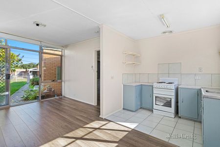 3/30 Chifley Avenue, Altona - Photo 5