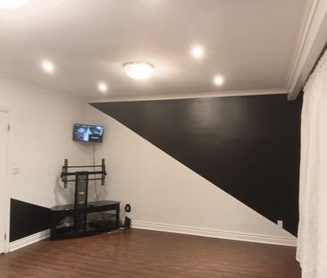 For Lease - 8 Heatherglen Road Unit# Upper, Toronto, Ontario - Photo 2