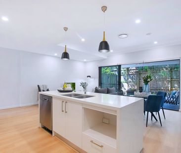 Stunning Near New Home Ready for Your Family! - Photo 3